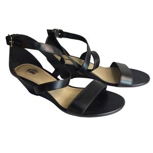 Fioni Womens Black Wedge Heels Shoes Faux Leather Ankle Buckle Strappy Sanda 7W